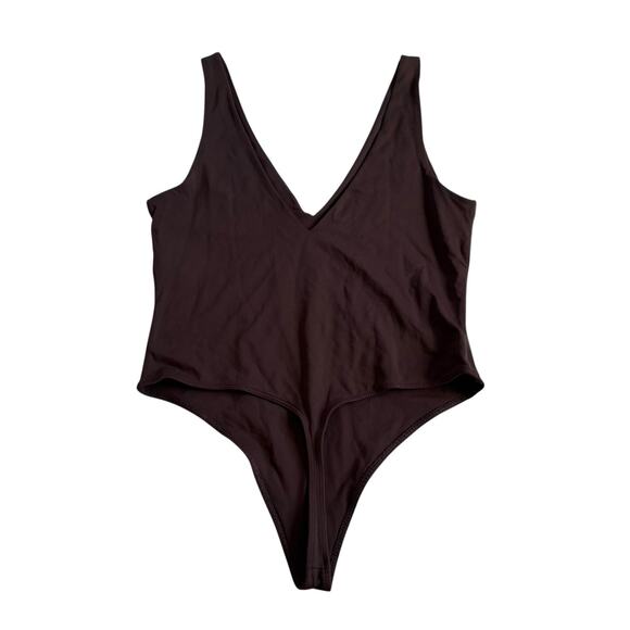 Babaton Bodysuit XL - Picture 2 of 3